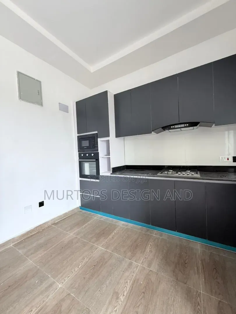 2bdrm Apartment in Lekki Phase 2 for sale