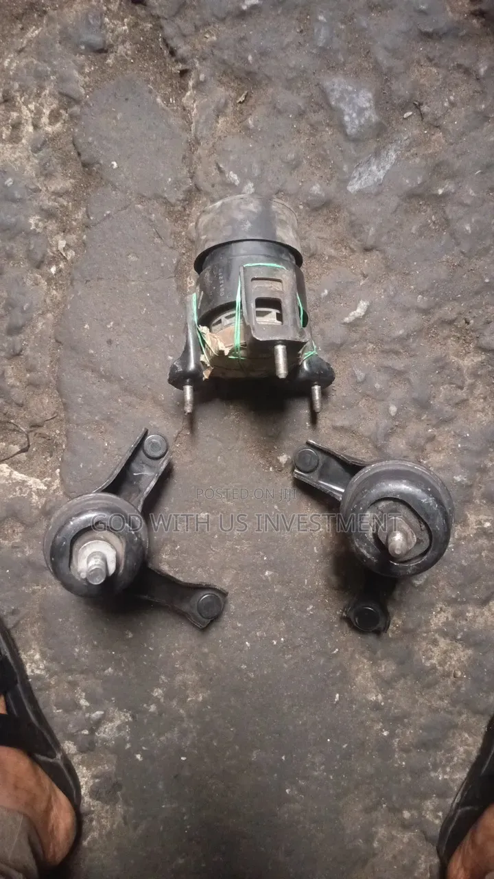 Engine Mounting for 2.4, 2.7 Camry