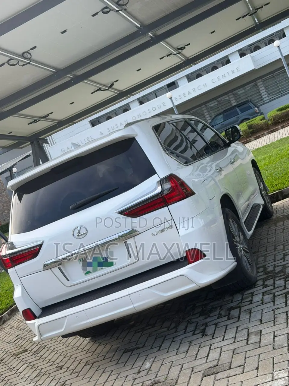 Lexus LX 570 (5 seats) AWD 2016 White