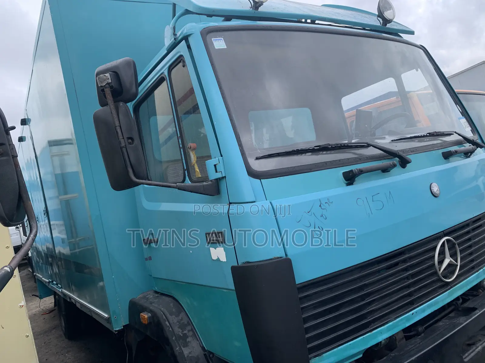 Mercedes-Benz 1114 8 Bolt