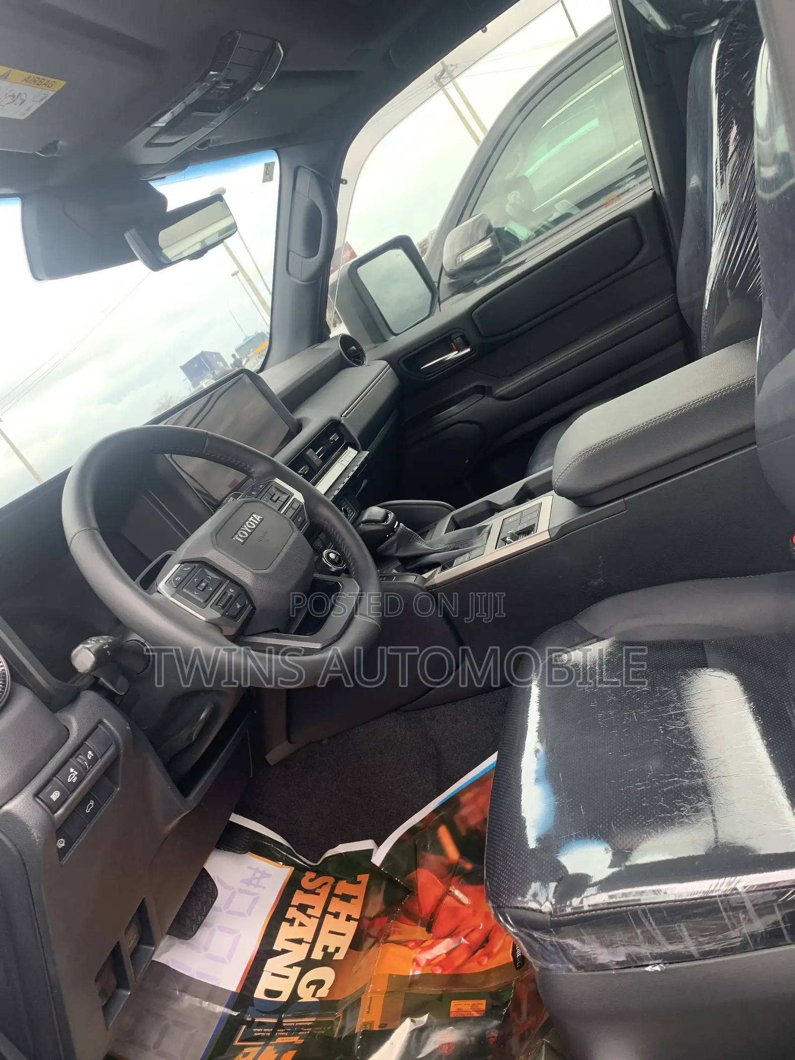 Toyota Land Cruiser 2025 White