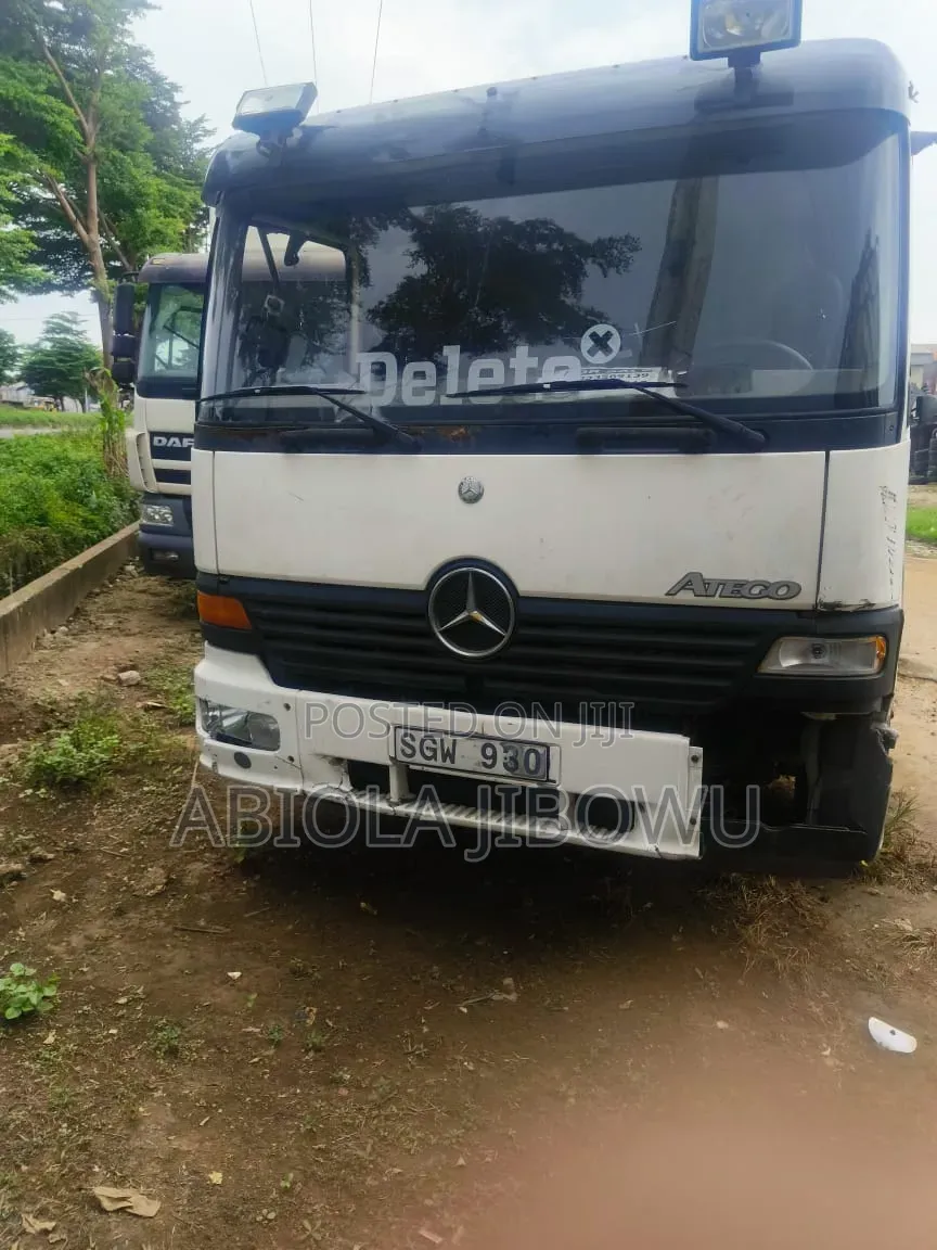 Mercedes-Benz 1223 Cap N Chassis