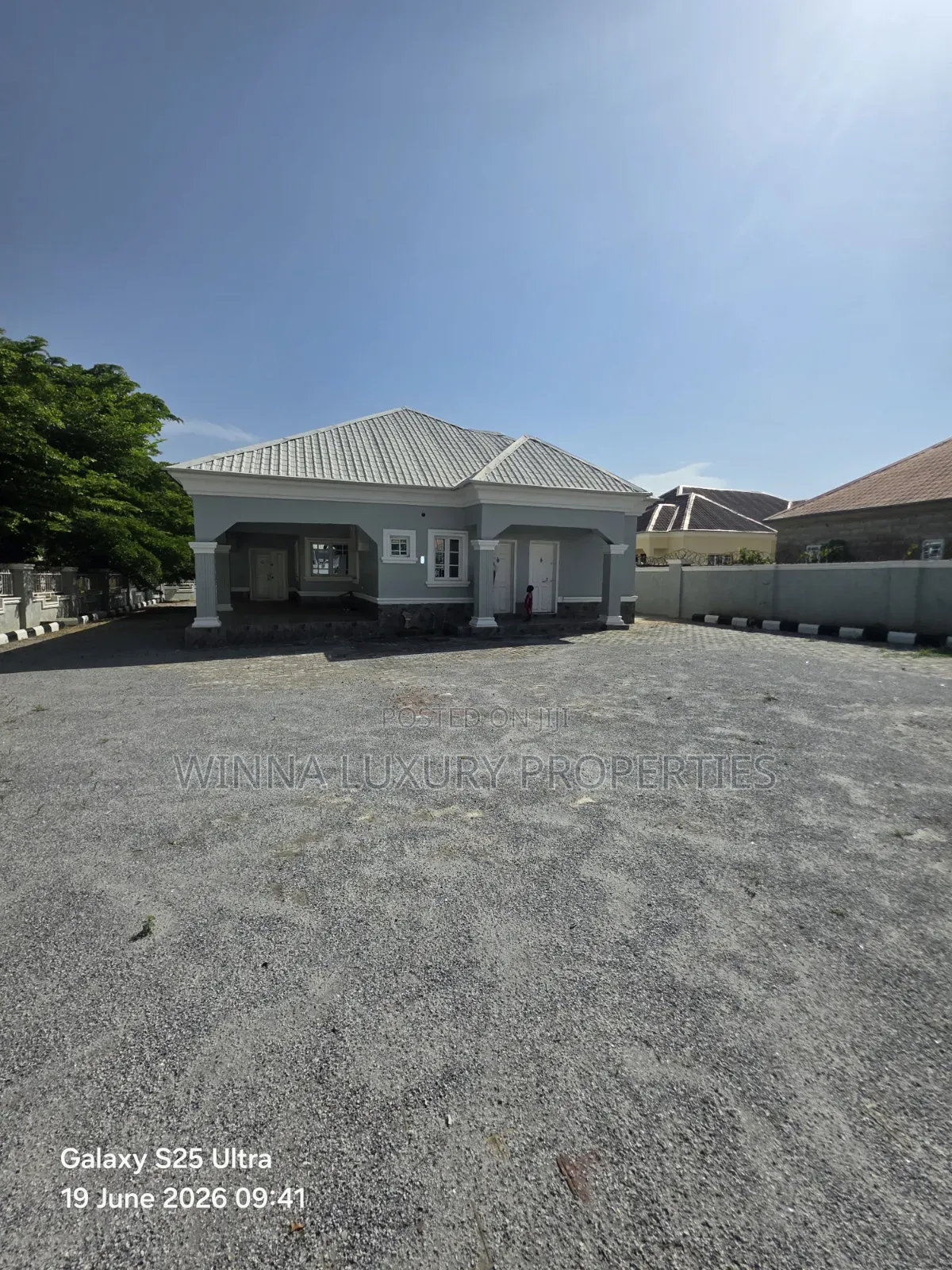 3bdrm Bungalow in Oil Spring Estate, Lugbe District for rent