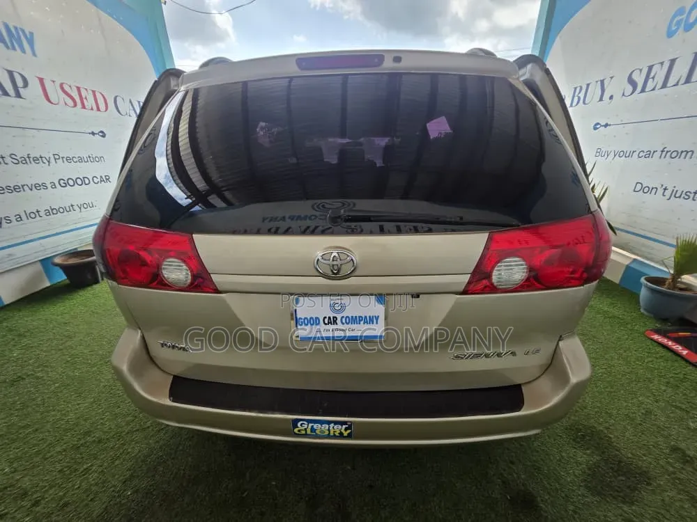 Toyota Sienna 2008 Gold