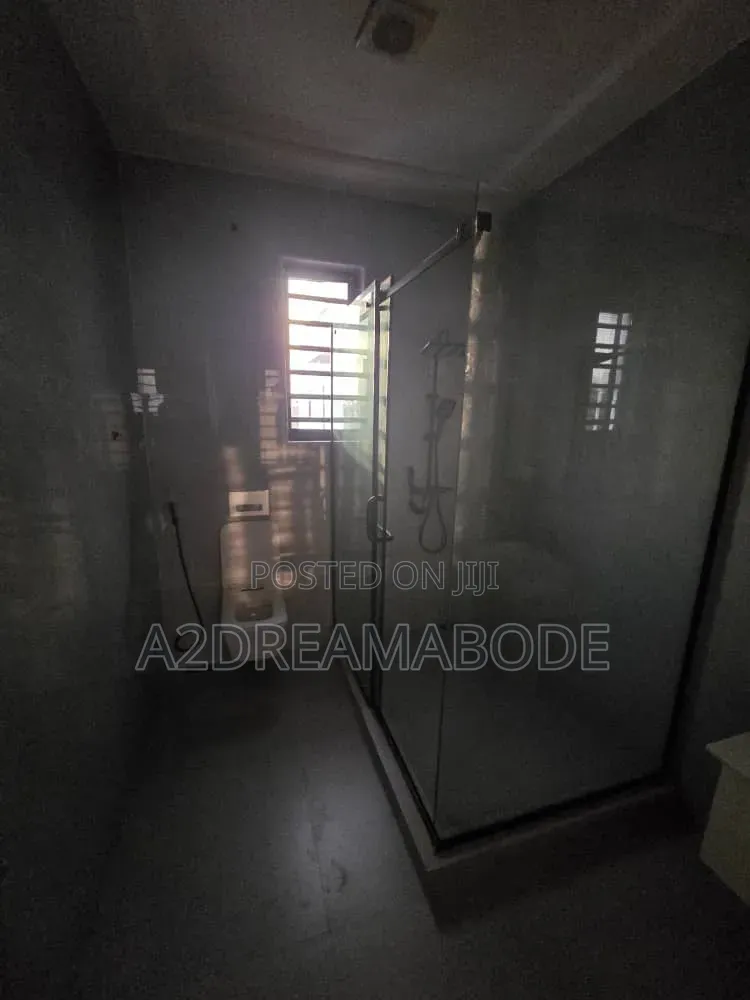4bdrm Duplex in Omole Phase 2 for rent