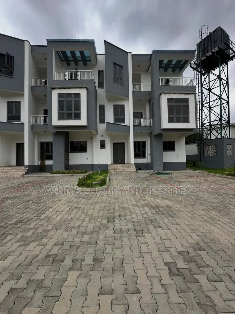 5bdrm Townhouse/Terrace in Wuse for sale