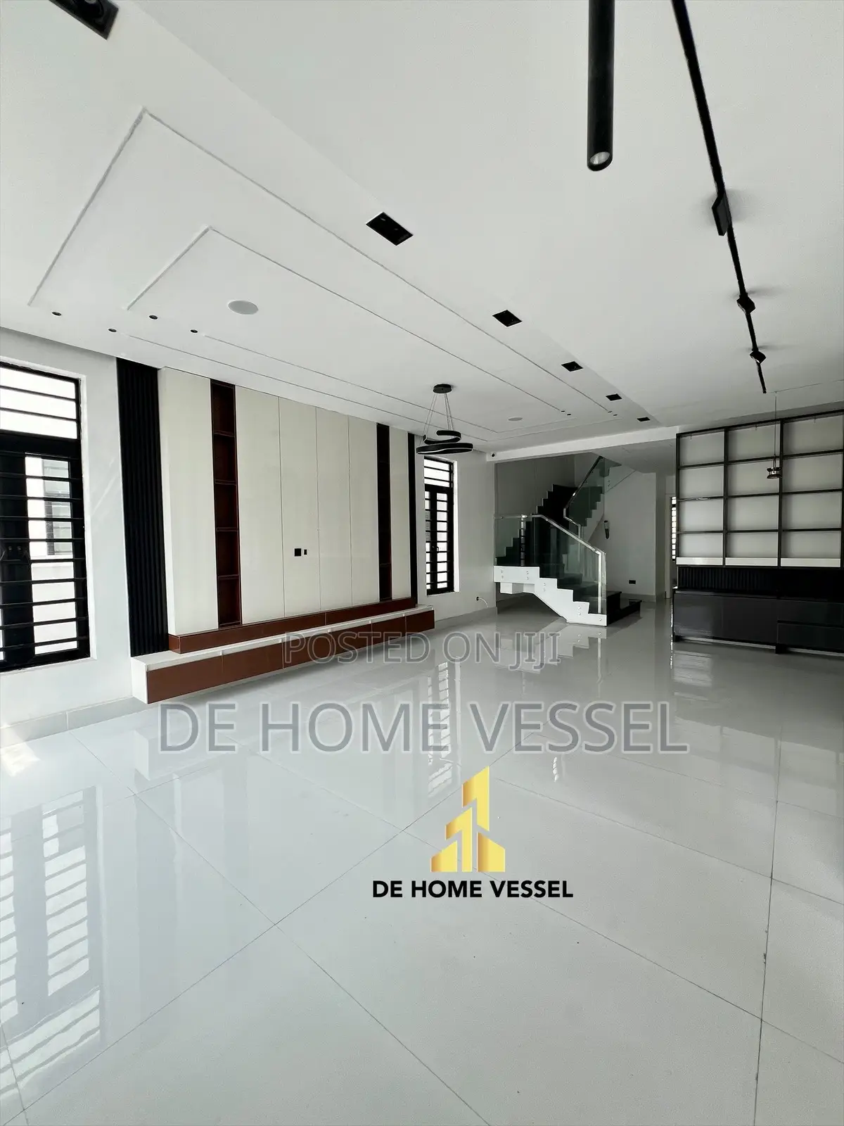 5bdrm Duplex in Lekki Phase 1 for sale