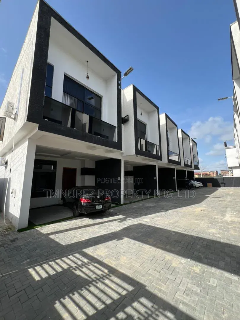 4bdrm Duplex in Ikota for rent
