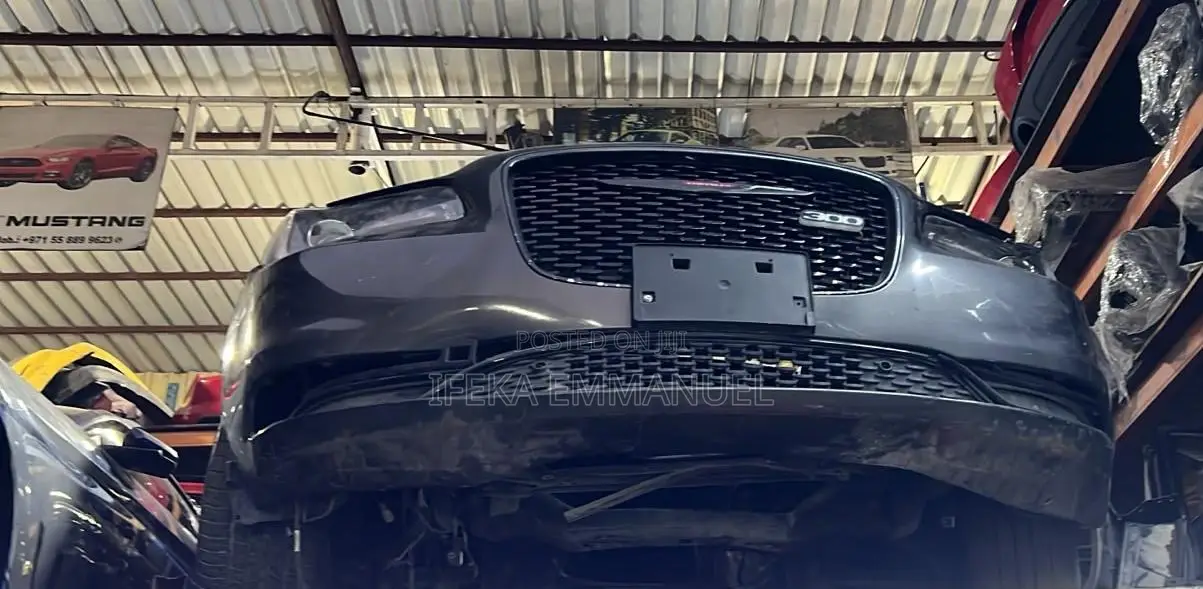 Front Bumper Chrysler 2016