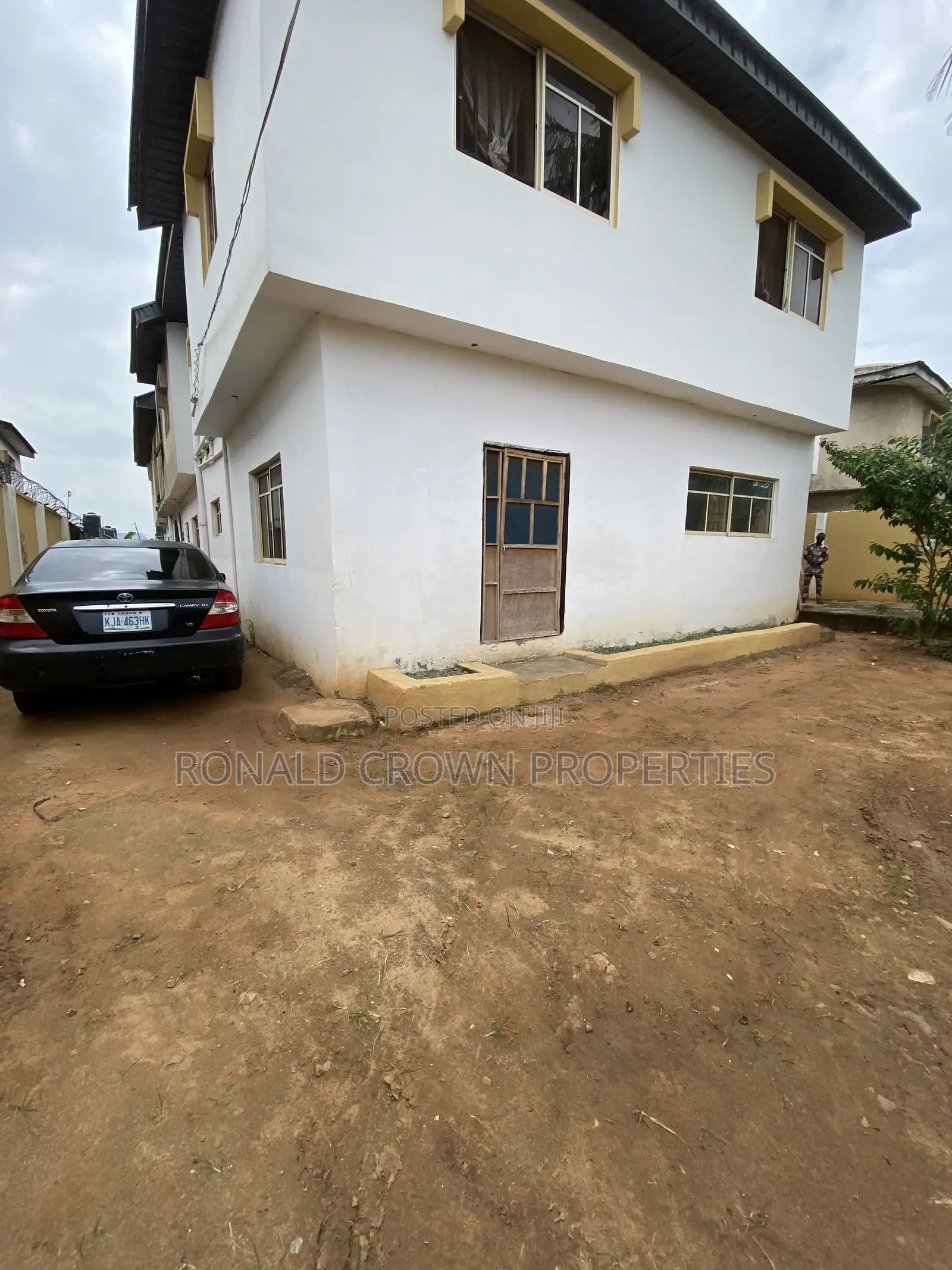 3bdrm Block of Flats in Bucknor for sale