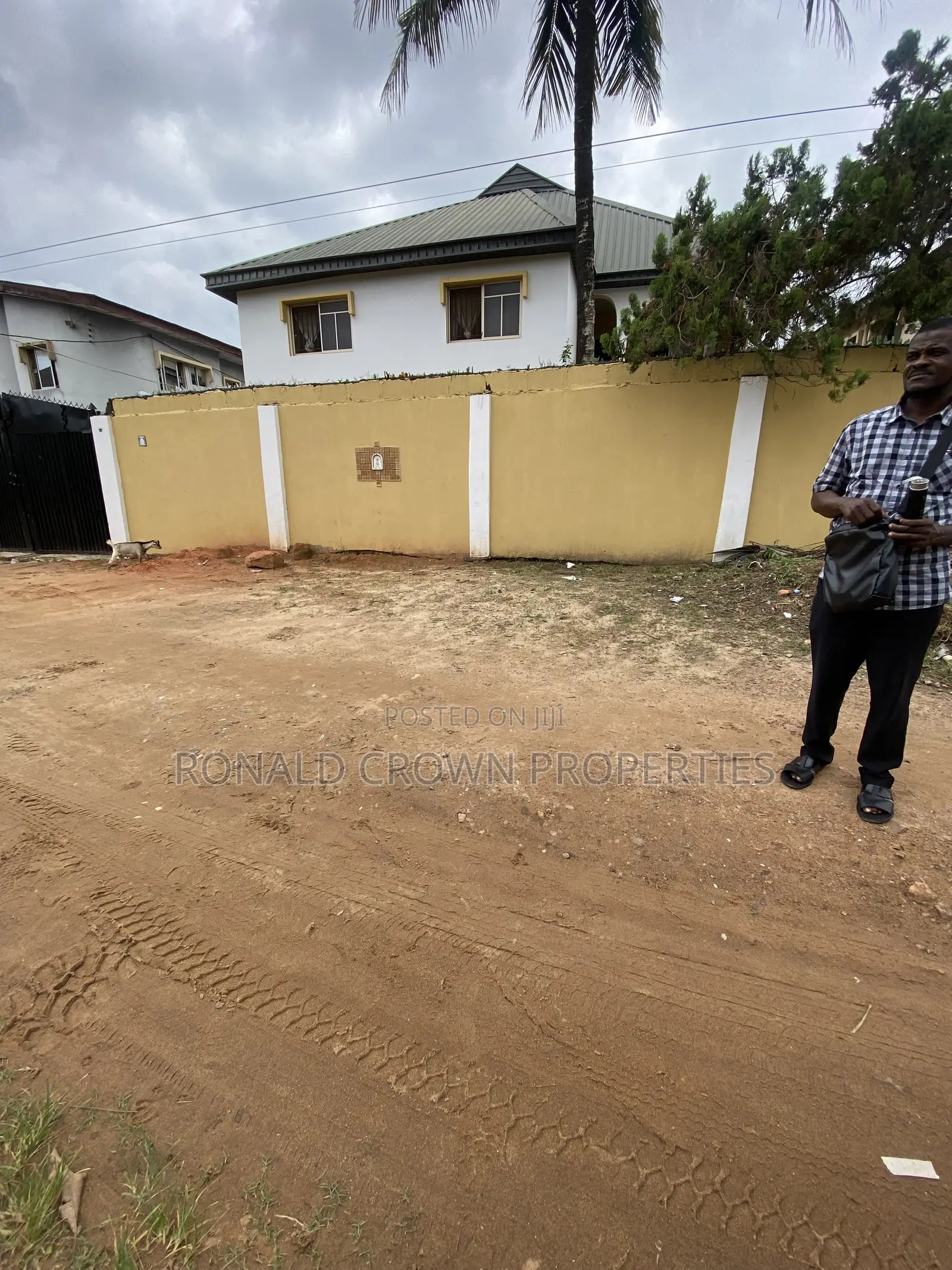 3bdrm Block of Flats in Bucknor for sale