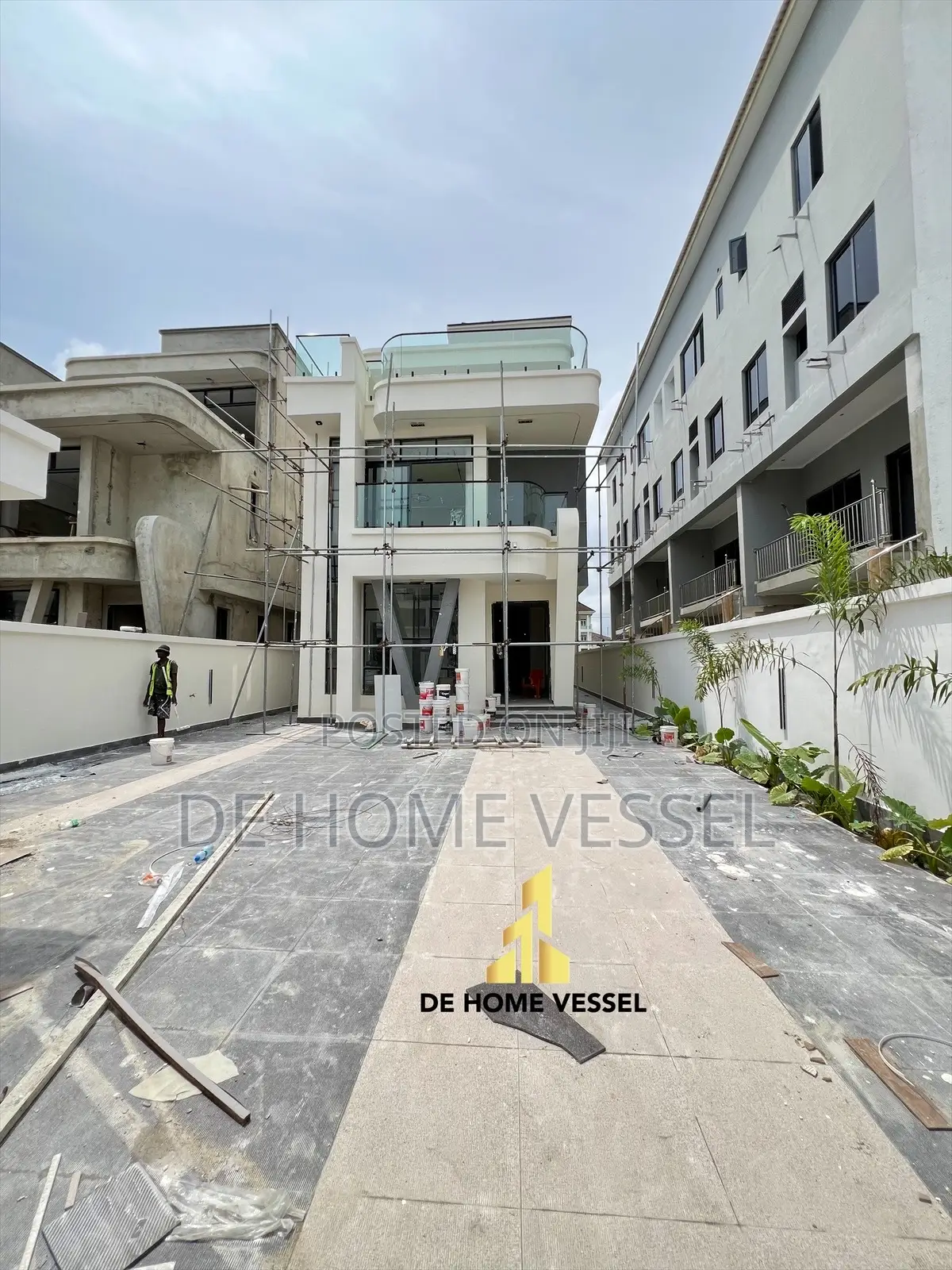 5bdrm Duplex in Lekki Phase 1 for sale