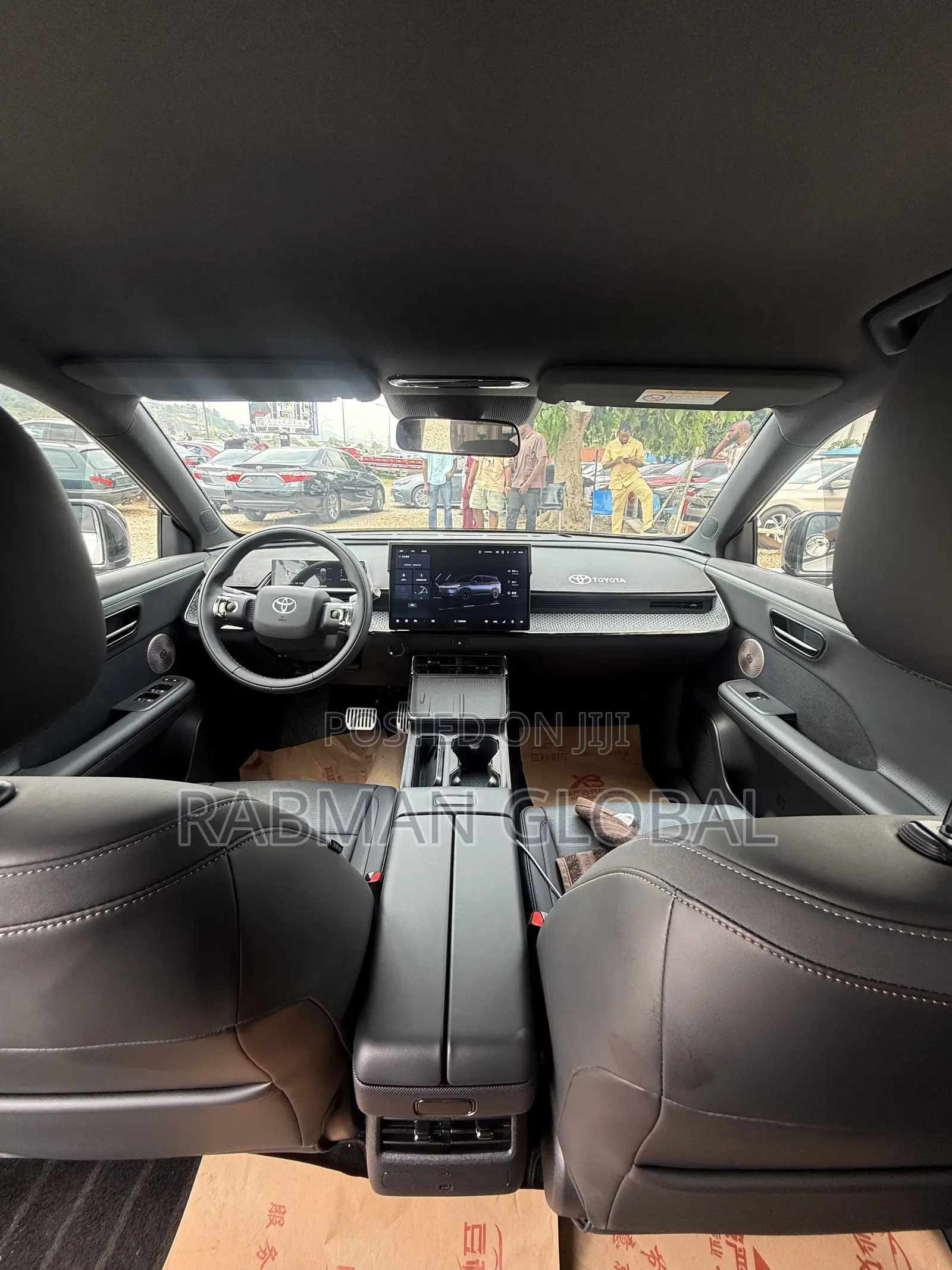 Toyota bZ3 2025 Silver