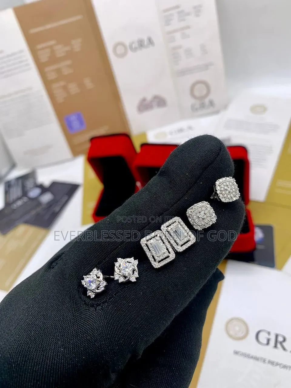 VSS Moissanite Diamond Unisex Earring