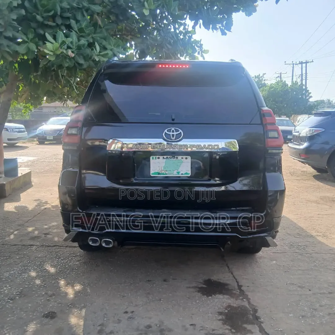 Toyota Land Cruiser Prado 4.0 Petrol GX-L 2011 Black