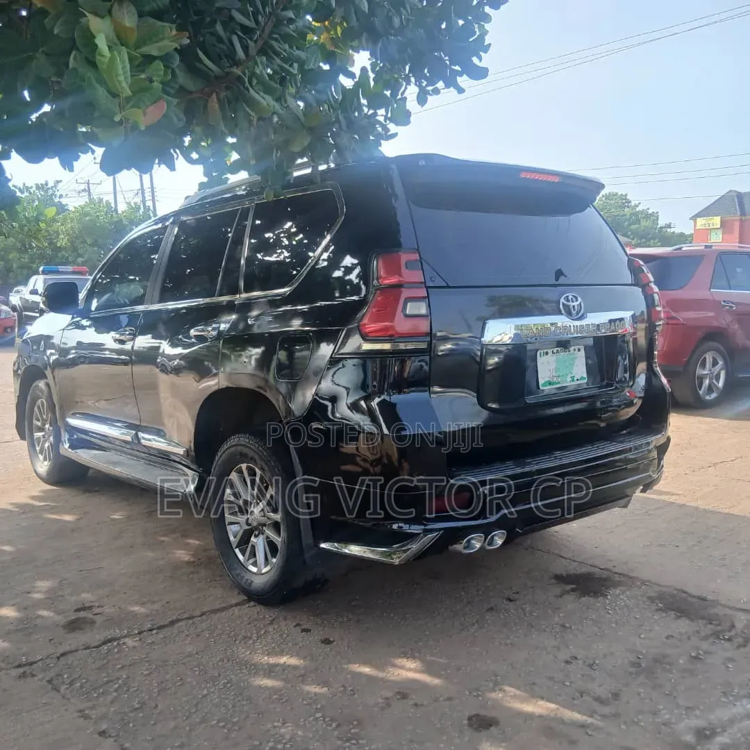 Toyota Land Cruiser Prado 4.0 Petrol GX-L 2011 Black