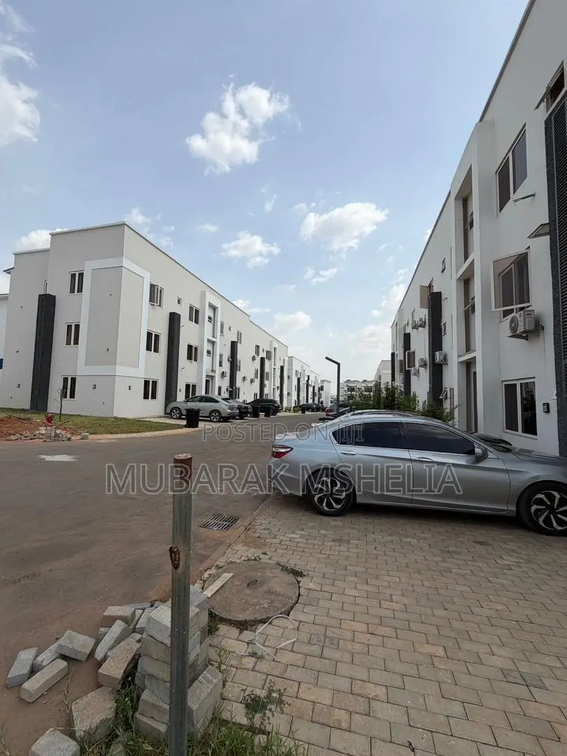 3bdrm Apartment in Life Camp for sale