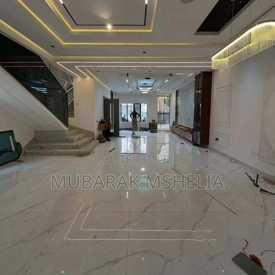 4bdrm Duplex in Utako for sale