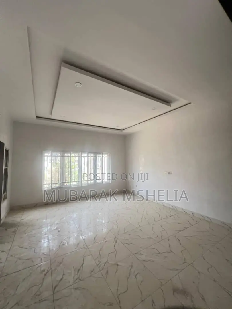 4bdrm Duplex in Guzape District for sale