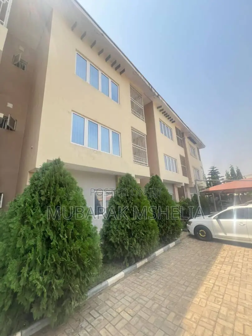 4bdrm Duplex in Guzape District for sale