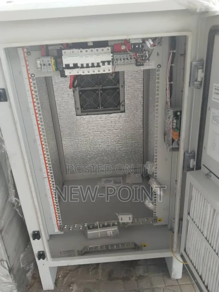 Outdoor Telecom Cabinet / Fiber Optic Network Cabinet–Weatherproof