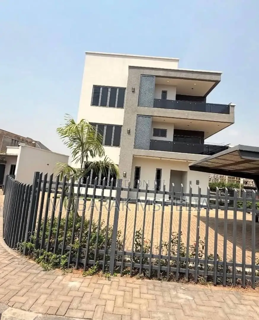 5bdrm Duplex in Wuye for sale