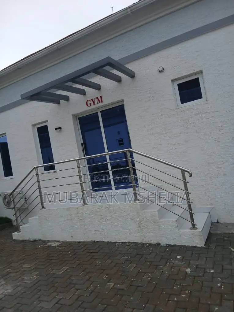 Furnished 5bdrm Bungalow in Kaura for sale