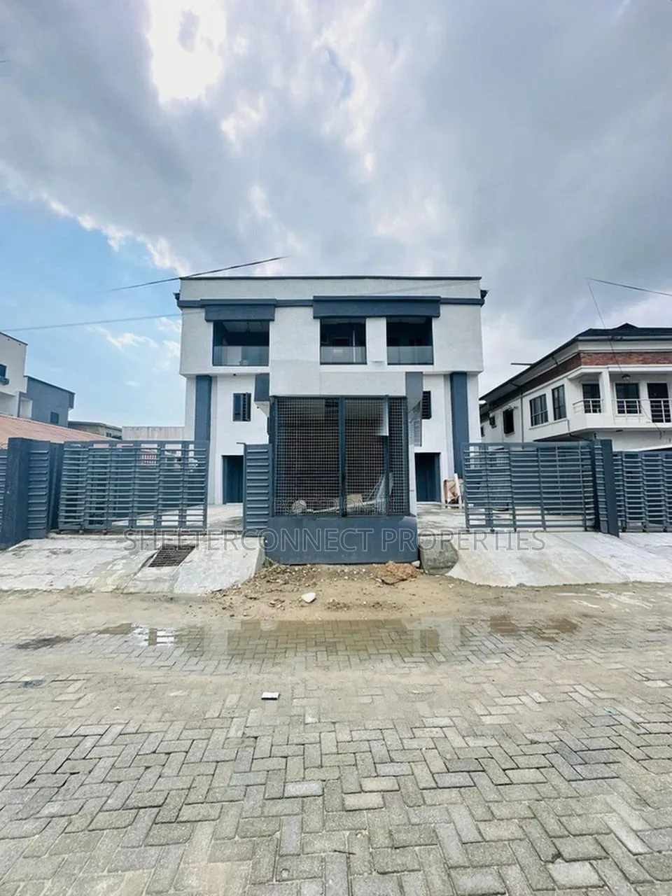 3bdrm Duplex in Lekki for sale
