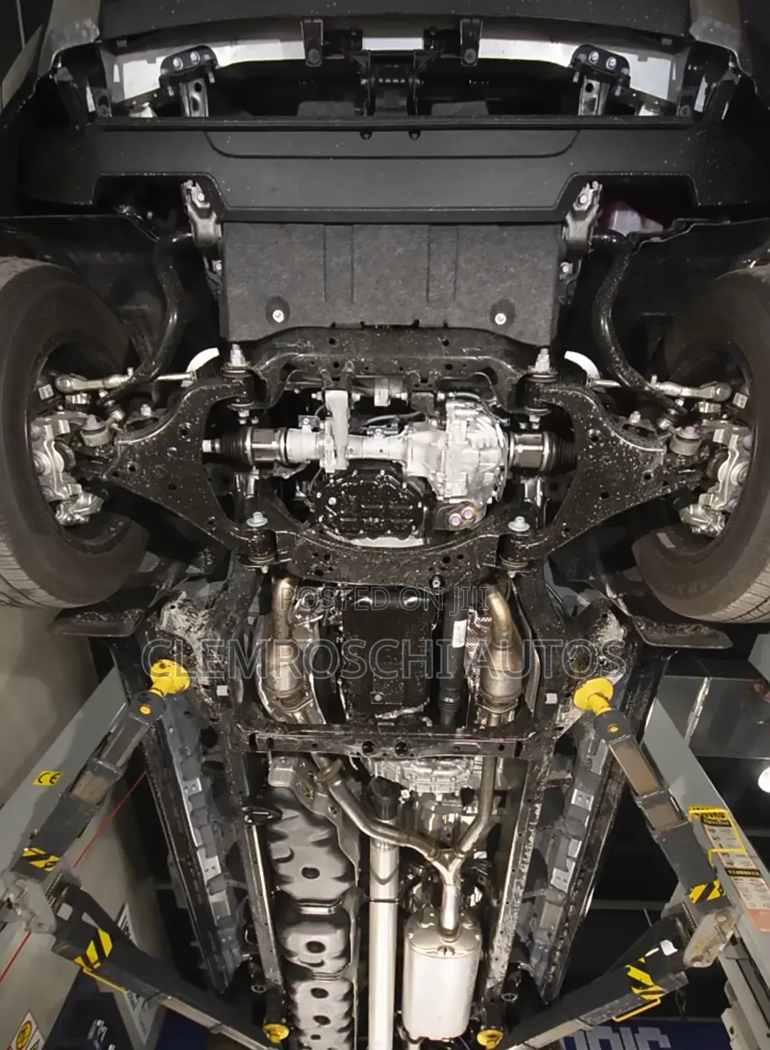 High Quality Certified Complete Under Carriage Engine Gear Cover G63