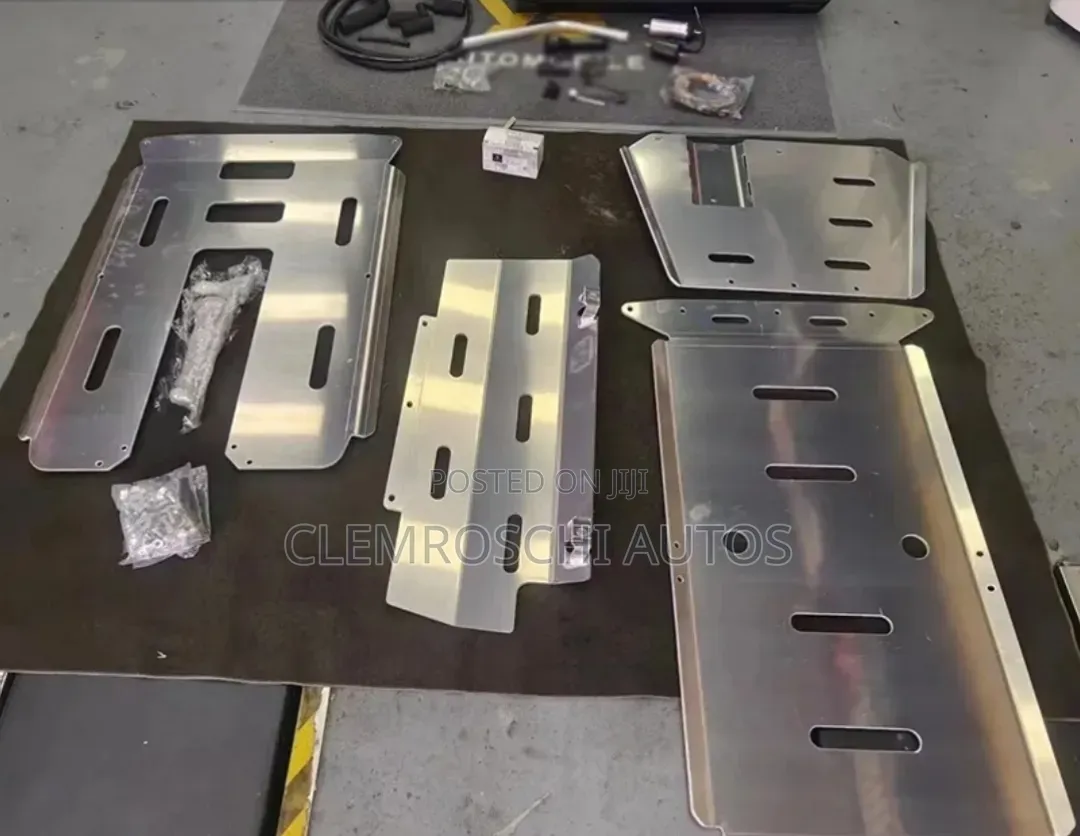 High Quality Certified Complete Under Carriage Engine Gear Cover G63