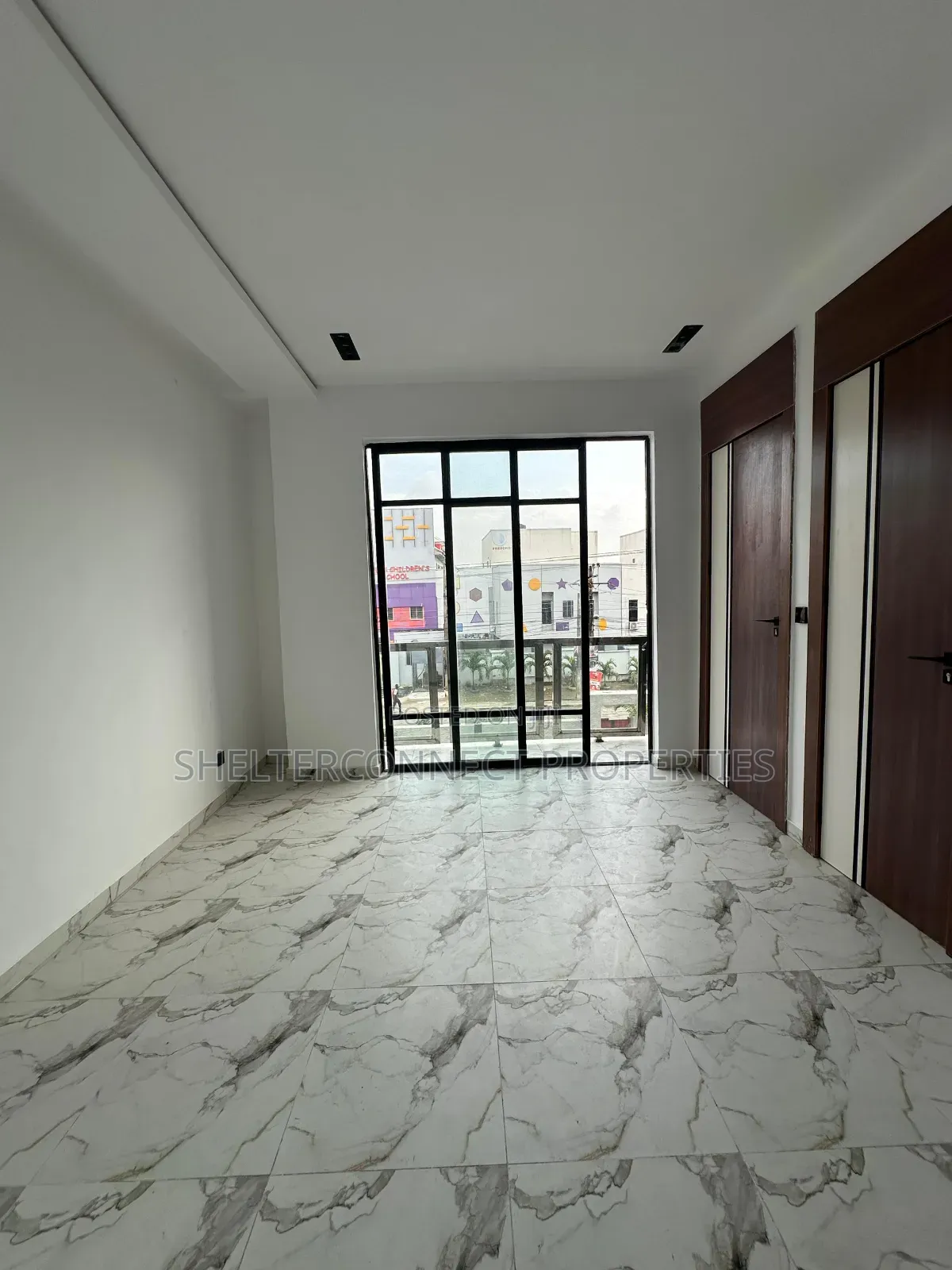 1bdrm Apartment in Lekki Expressway for sale