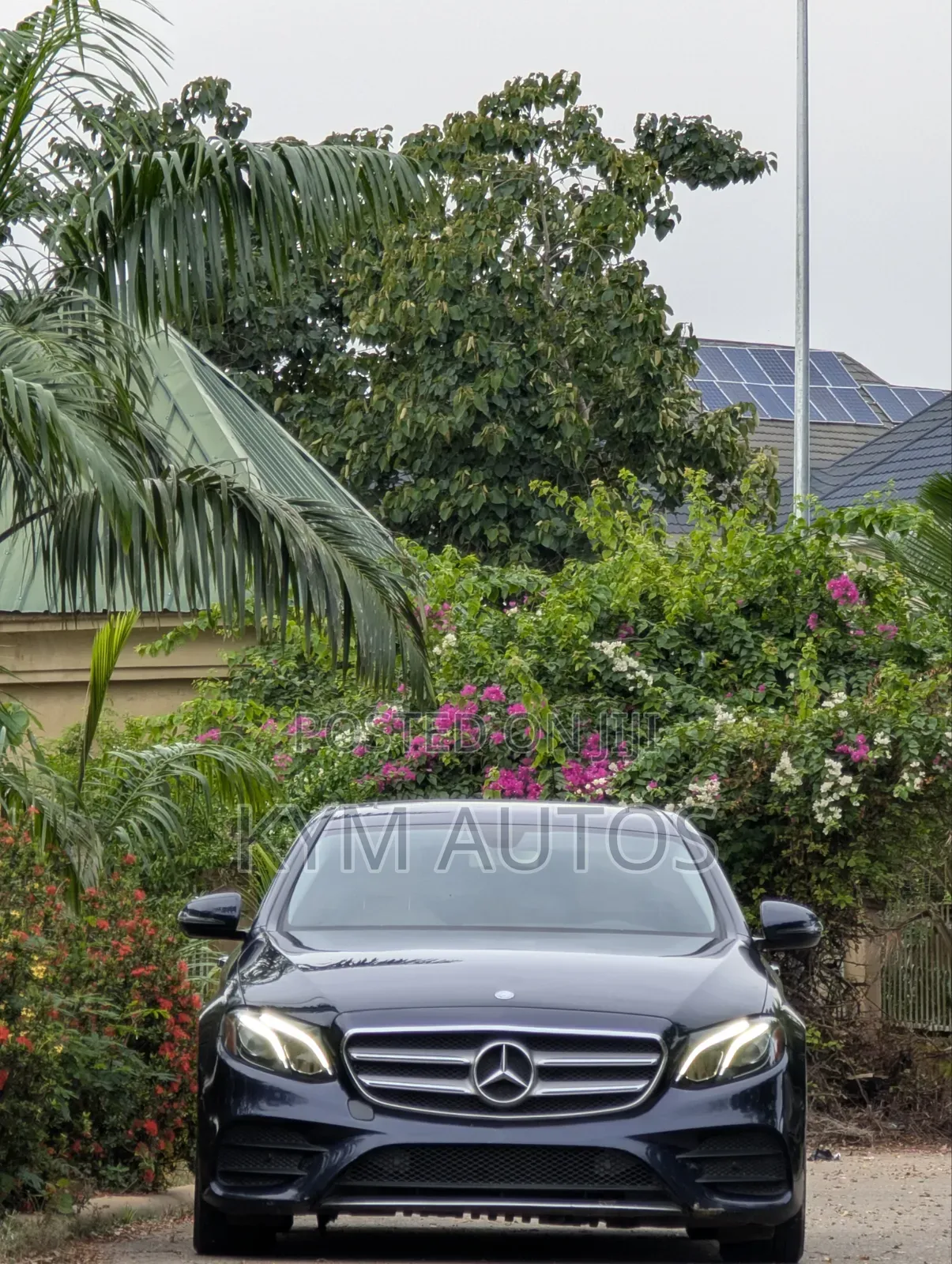 Mercedes-Benz E300 2017 Blue