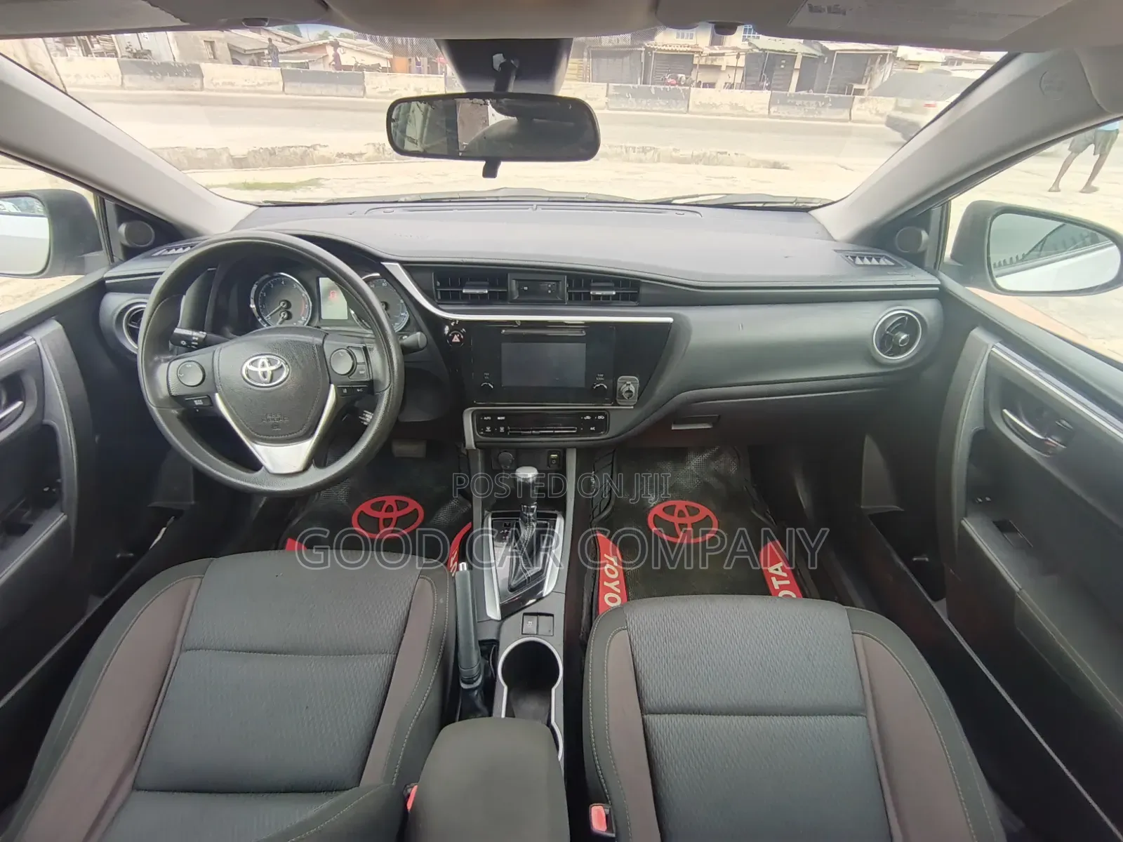 Toyota Corolla 2018 Silver