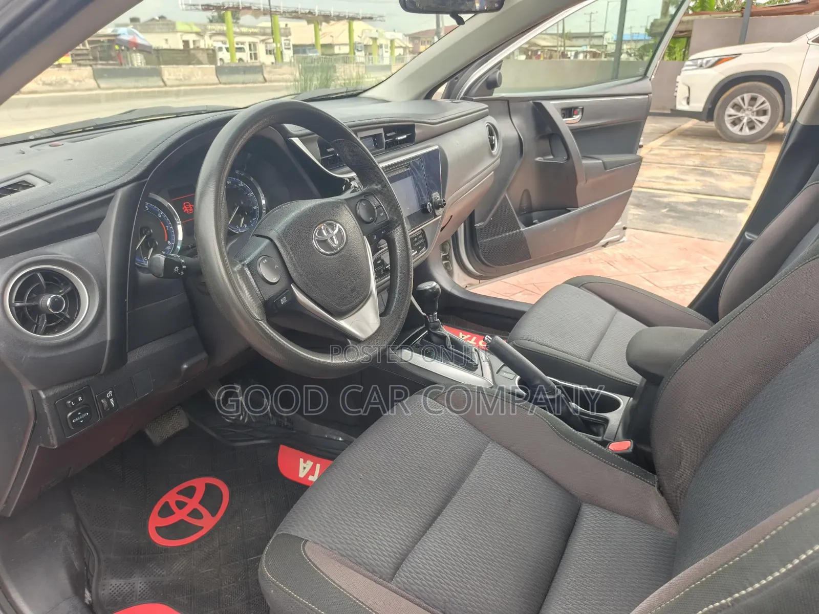 Toyota Corolla 2018 Silver