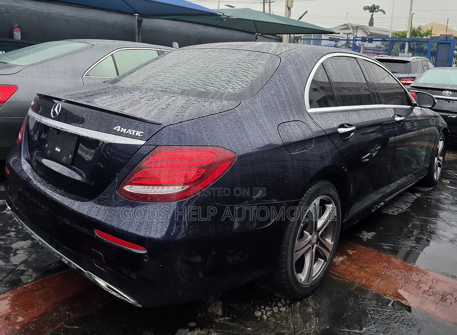 Mercedes-Benz E300 2017 Blue