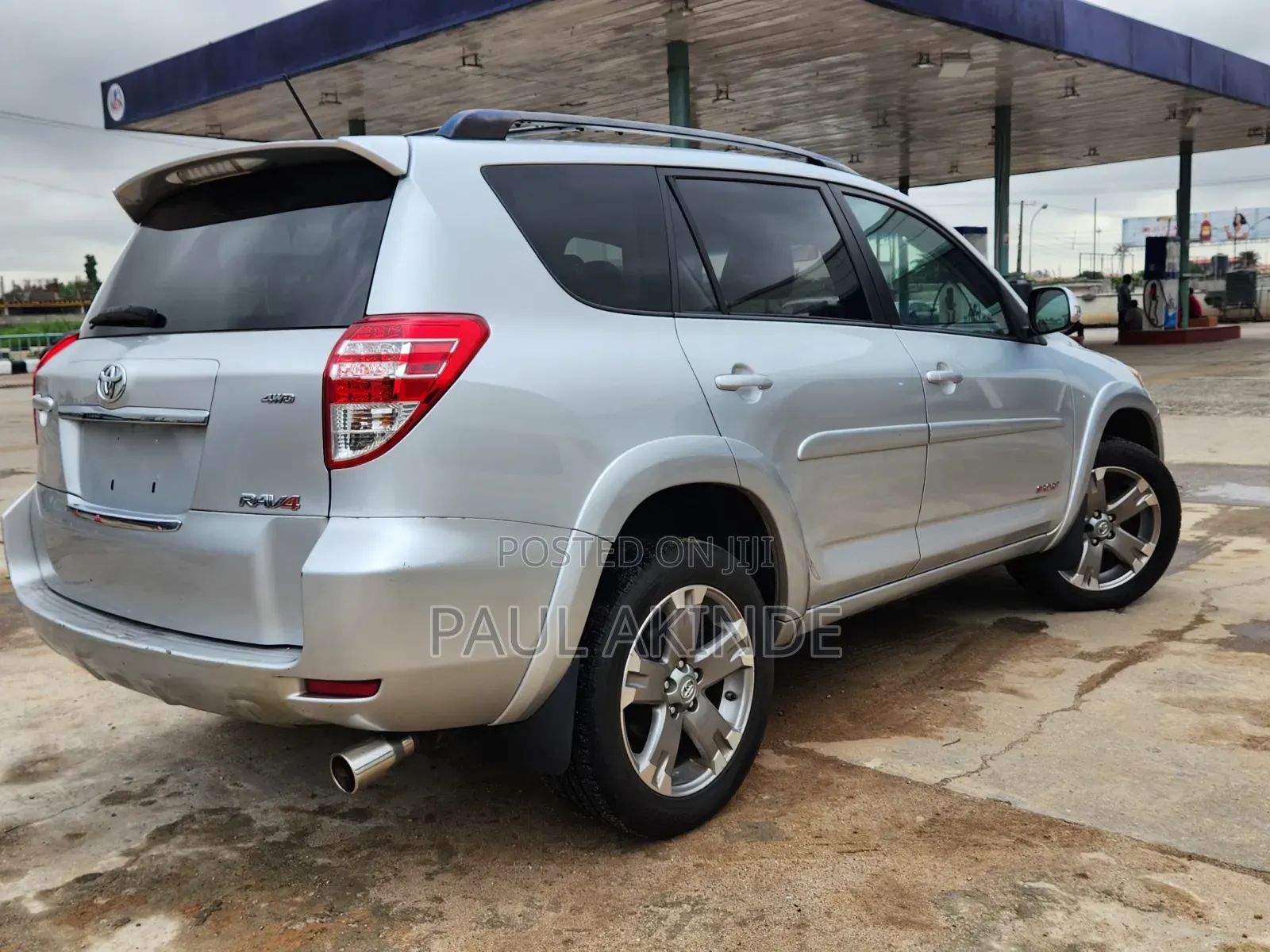 Toyota RAV4 2011 Silver