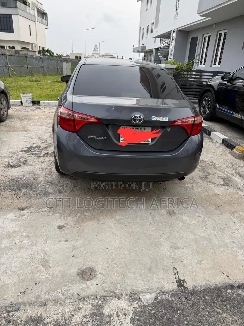 Toyota Corolla 2017 Gray