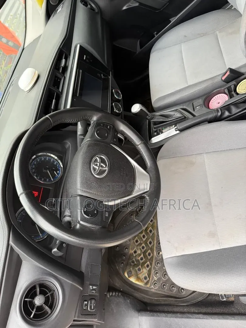 Toyota Corolla 2017 Gray