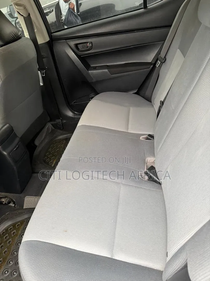 Toyota Corolla 2017 Gray