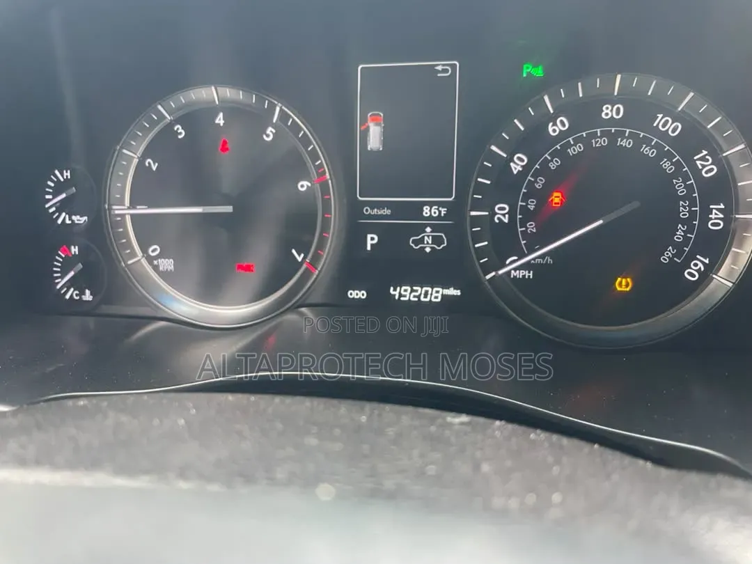 Lexus LX 2017 Gold