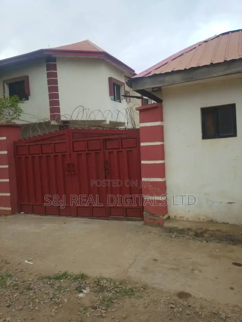 9bdrm Duplex in Mabushi for sale