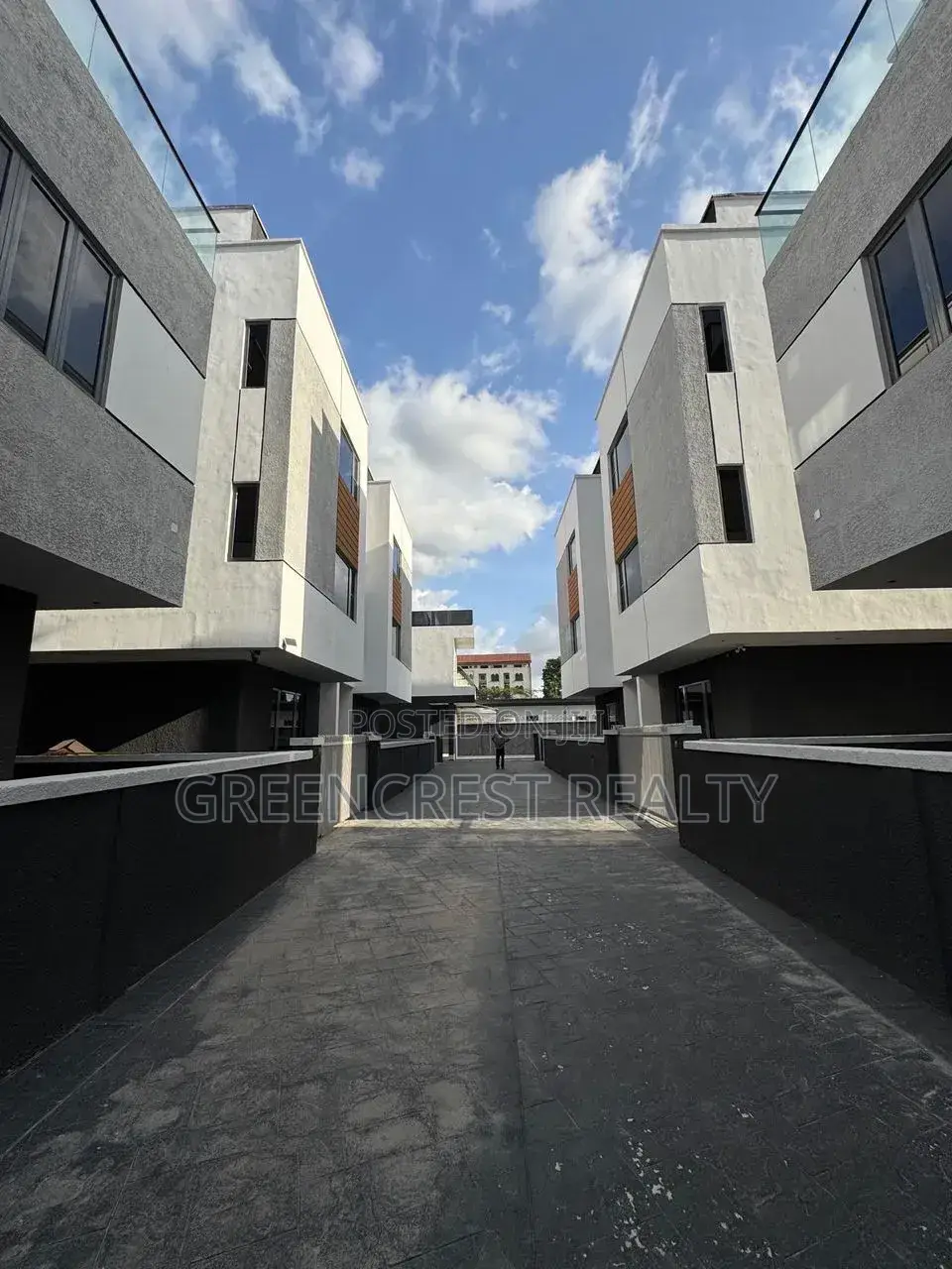 4bdrm Duplex in Adeniyi Jones for sale