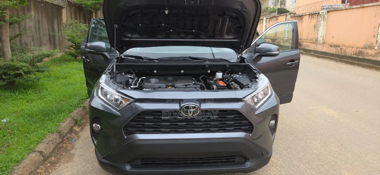 Toyota RAV4 2019 Blue