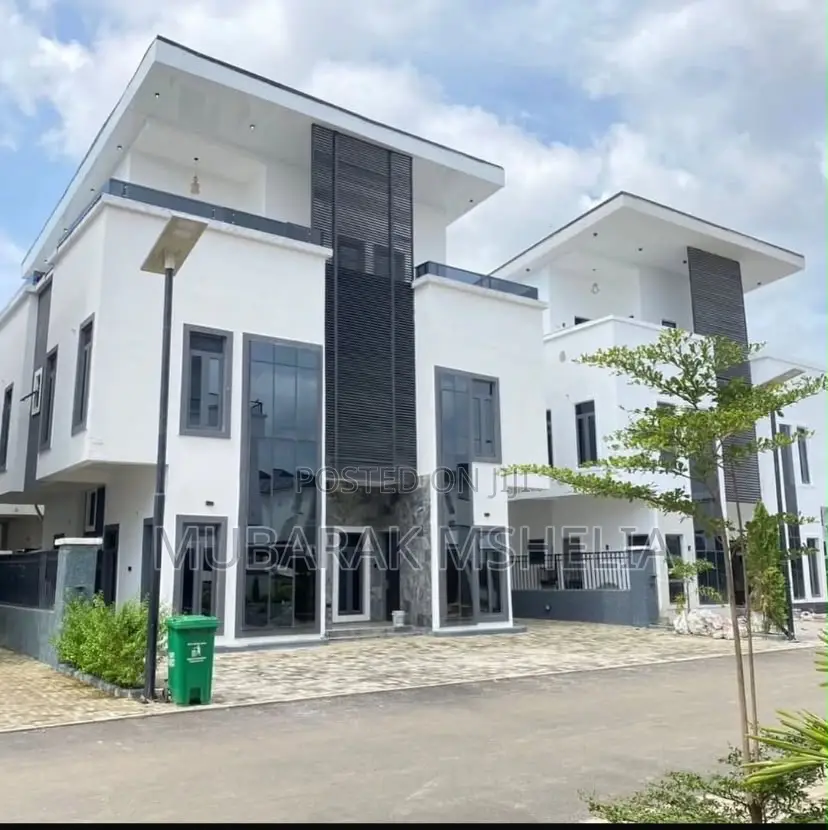 Furnished 4bdrm Duplex in Jahi for sale