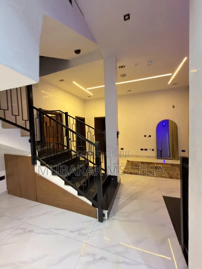 Furnished 4bdrm Duplex in Jahi for sale