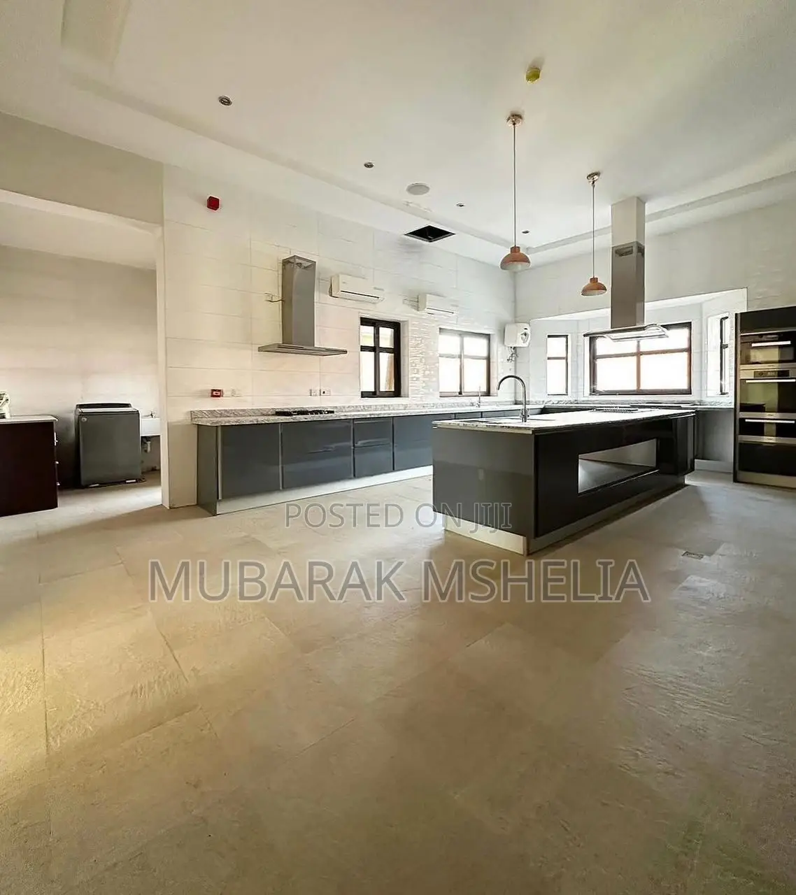 6bdrm Mansion in Maitama for sale