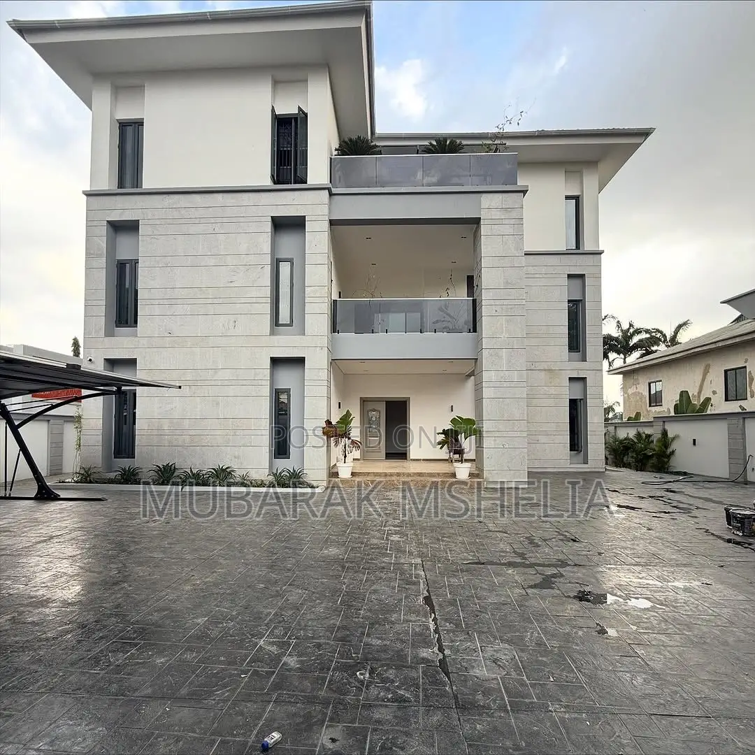 7bdrm Duplex in Maitama for sale