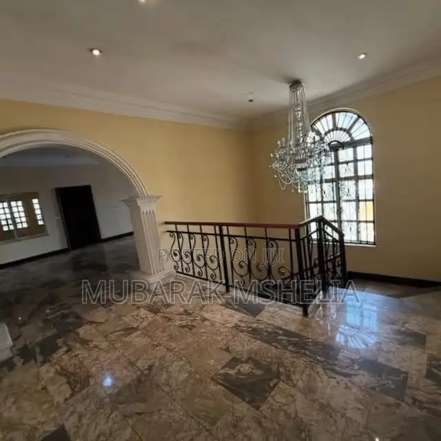 7bdrm Duplex in Jabi for sale