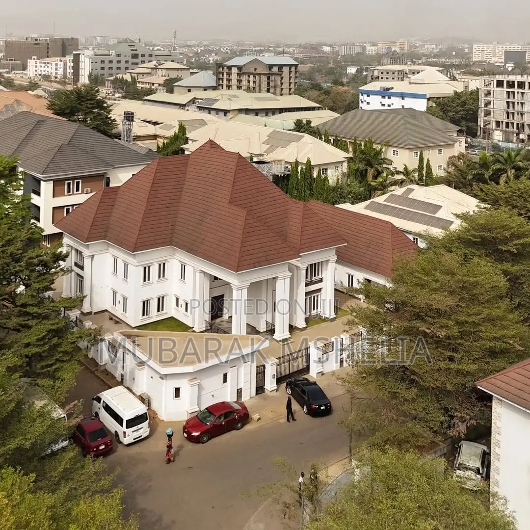 7bdrm Duplex in Jabi for sale