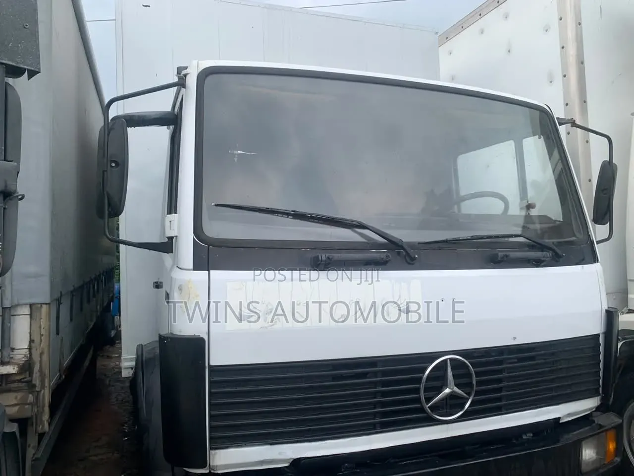 White Mercedes Benz 814